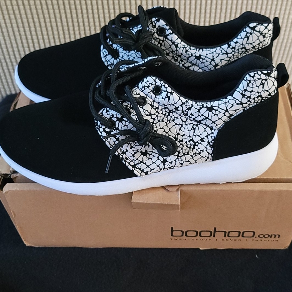 Boohoo Emma Marble Panel Lace Up Trainers